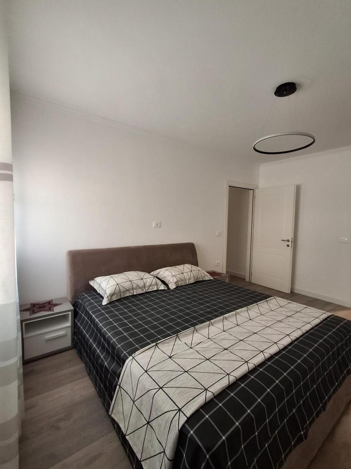 New Fabulous Attic - Modern And Stylish Apartamento Tirana
