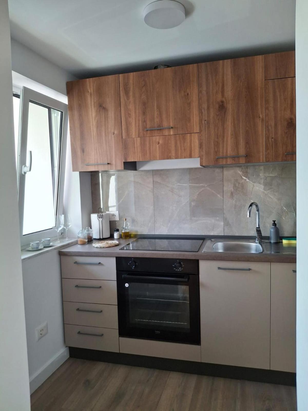 New Fabulous Attic - Modern And Stylish Apartamento Tirana